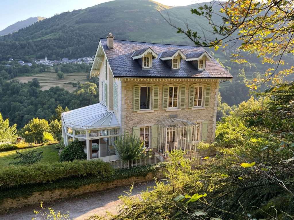 La Villa Bellevue gite de groupe pour familles façade Sud